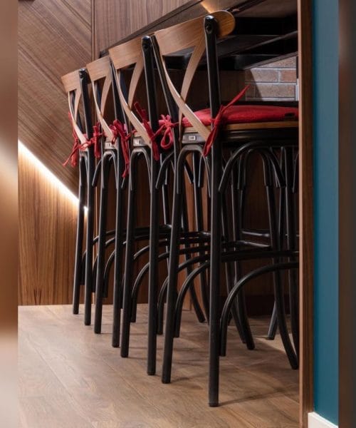 stoolbar